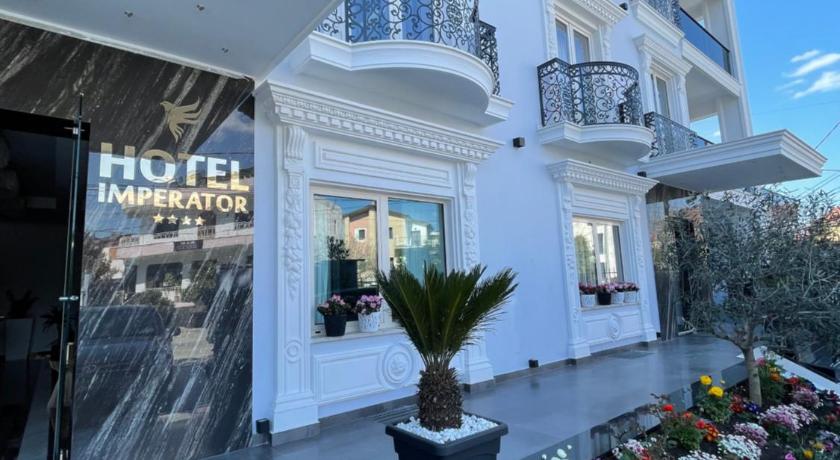 Hotel esterno Tirana